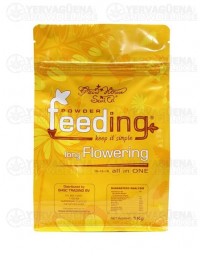 Powder Feeding Sativas Logn Flowering Green House